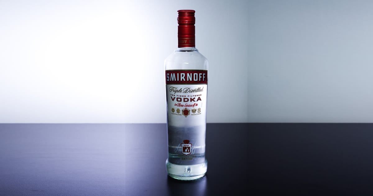 dac-diem-cua-Vodka-Smirnoff-Red