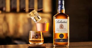 Ruou-Ballantines-12-dong-Whisky-dang-chu-y-cua-hang-Ballantines