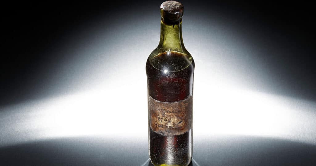 Ruou-Gautier-Cognac-1762-Binh-ruou-co-voi-cau-chuyen-ly-thu.jpg