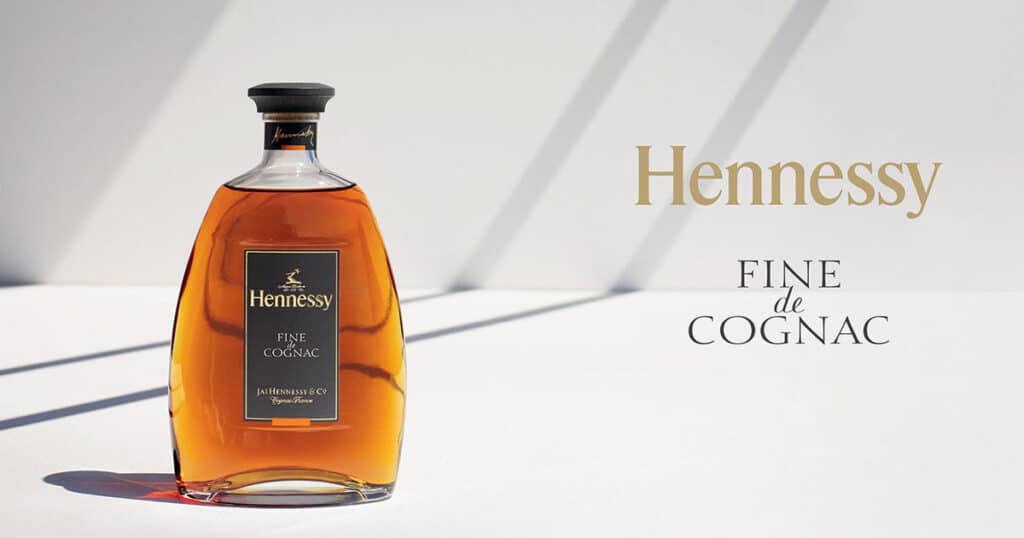 Ruou-Hennessy-Fine-De-Cognac-diem-nhan-cho-su-lich-lam-va-hoa-hoa